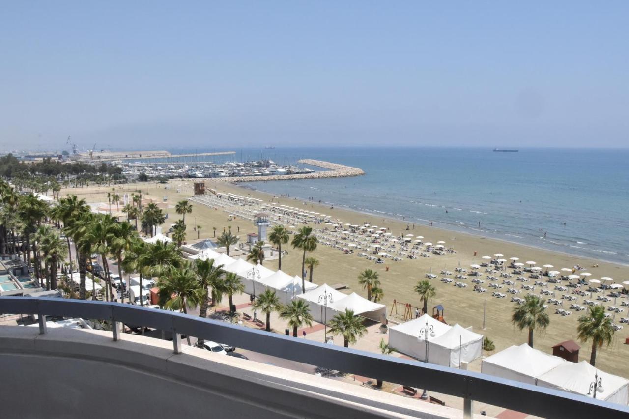 Kolonaki Seaview Apartments Larnaca Esterno foto
