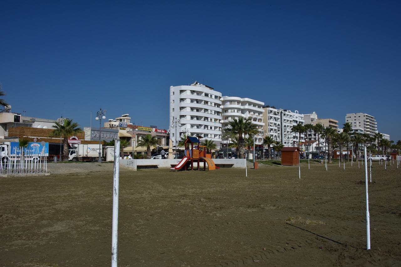 Kolonaki Seaview Apartments Larnaca Esterno foto
