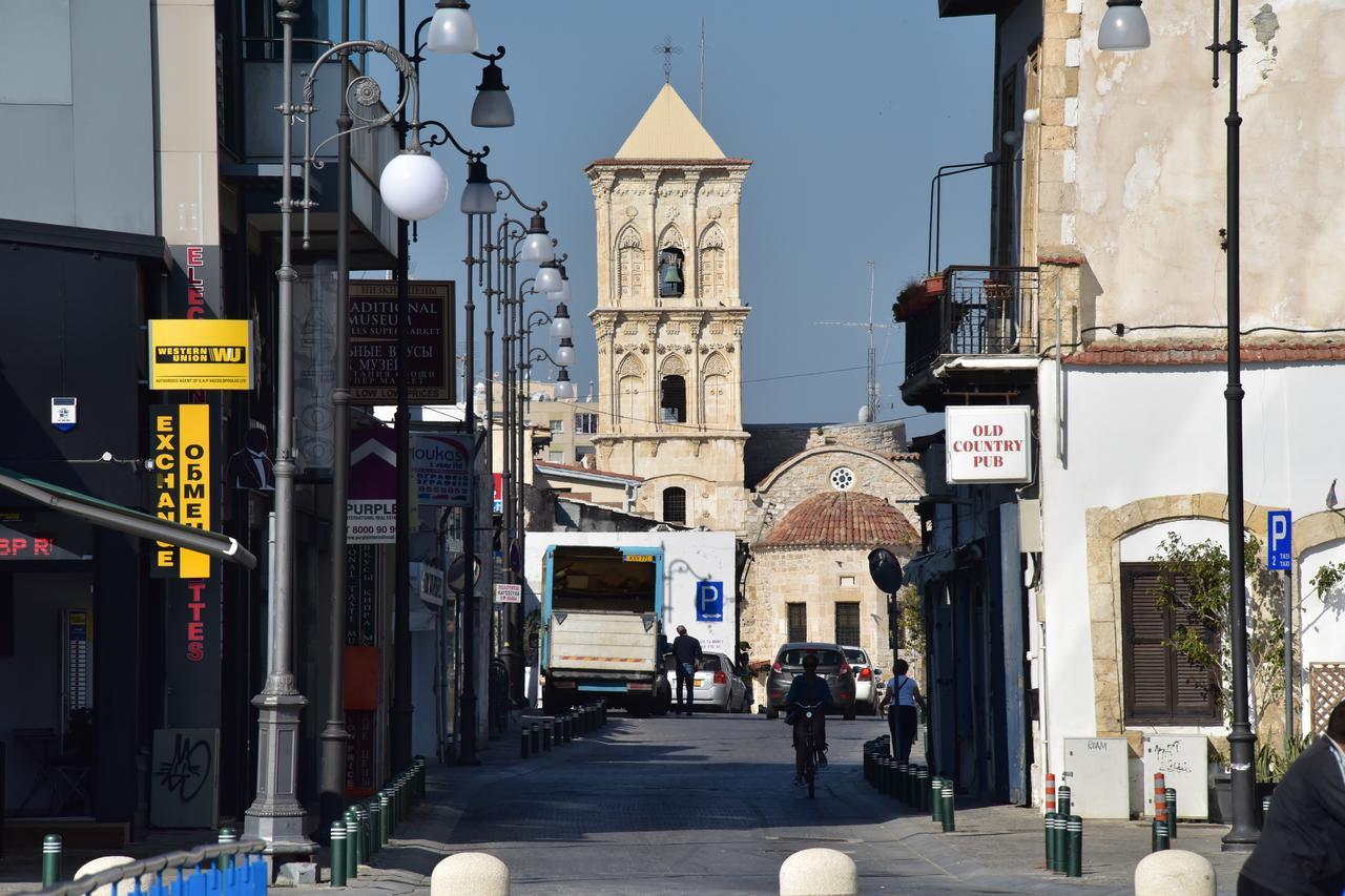 Kolonaki Seaview Apartments Larnaca Esterno foto
