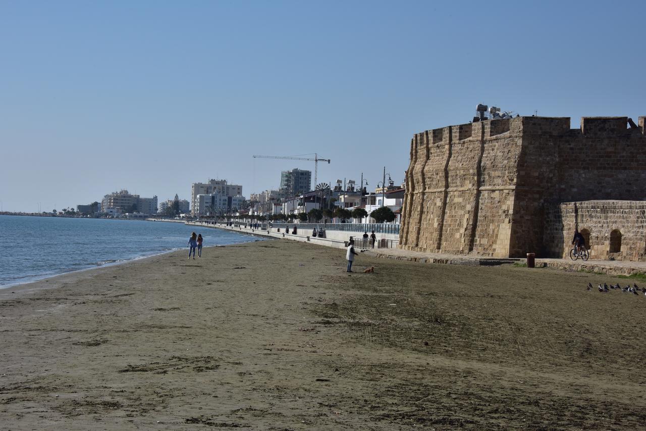 Kolonaki Seaview Apartments Larnaca Esterno foto