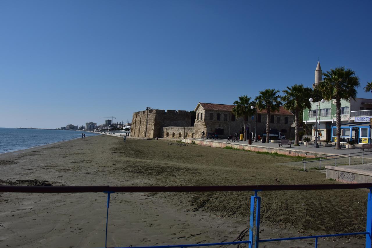 Kolonaki Seaview Apartments Larnaca Esterno foto