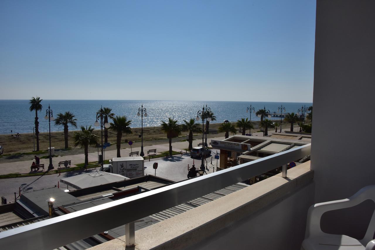 Kolonaki Seaview Apartments Larnaca Esterno foto